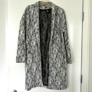 Long, lightweight fun patterned black and white jacket. Size M